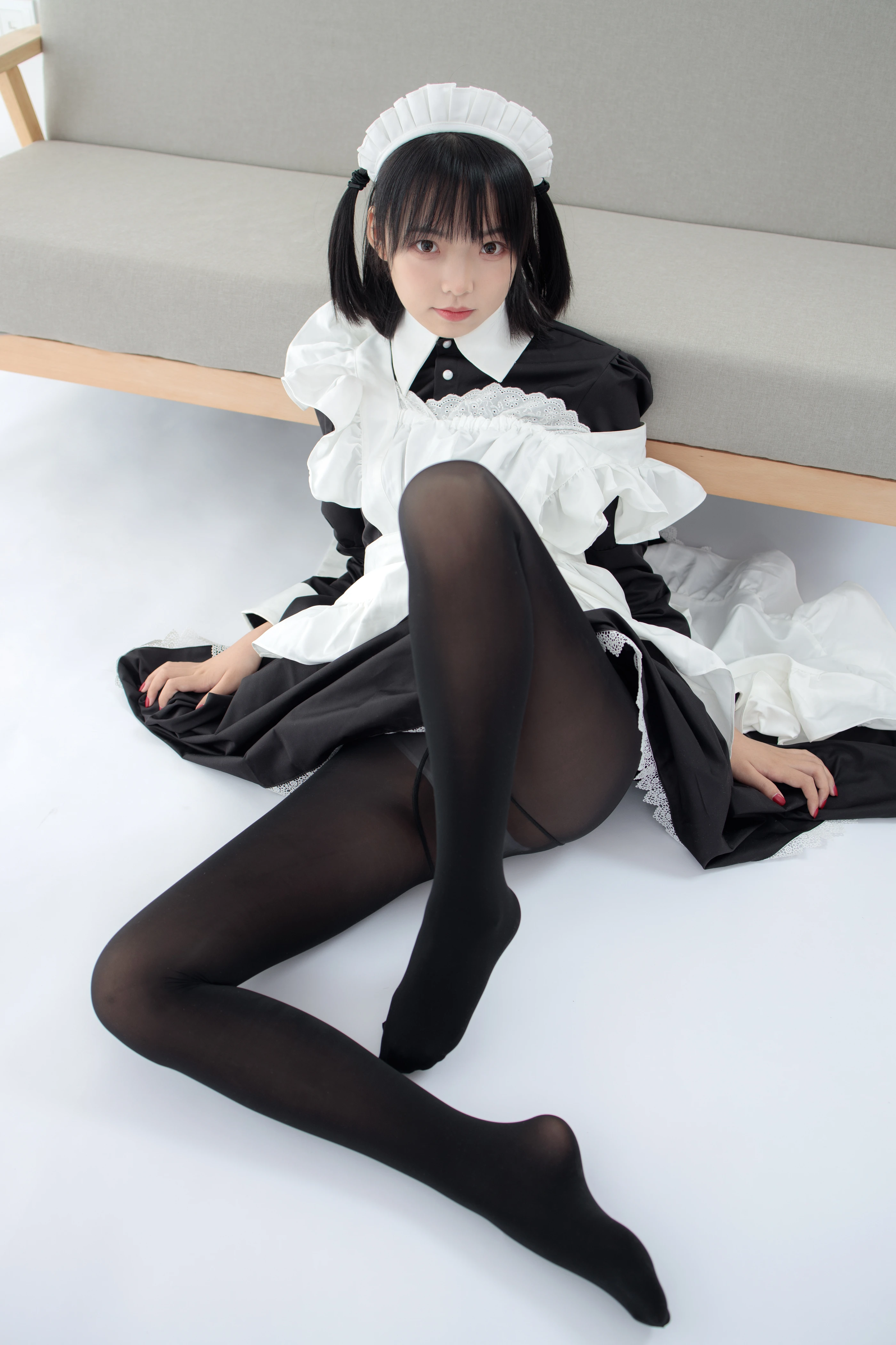 森萝财团 JKFUN-029 卉女仆 踩物 80D黑丝 [67P 1V]插图6